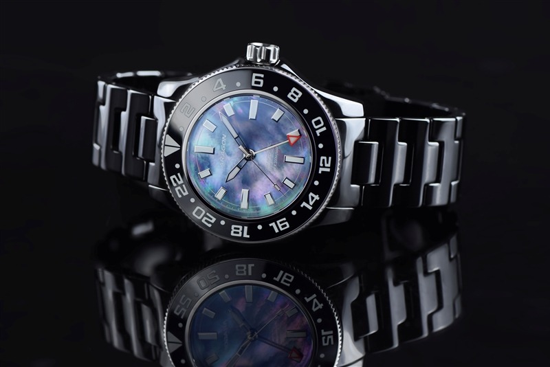 ARAGON Hercules Ceramic GMT 9075 MOP 50mm