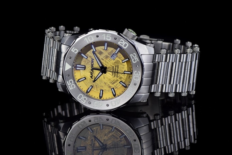 ARAGON Sea Charger Meteorite Swiss Gold 50mm Limited Edition